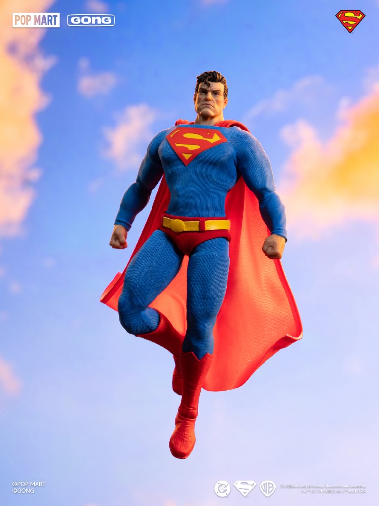 GONG Superman Hush Action Figure