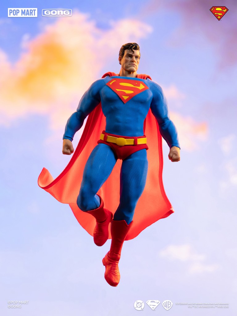 GONG Superman Hush Action Figure