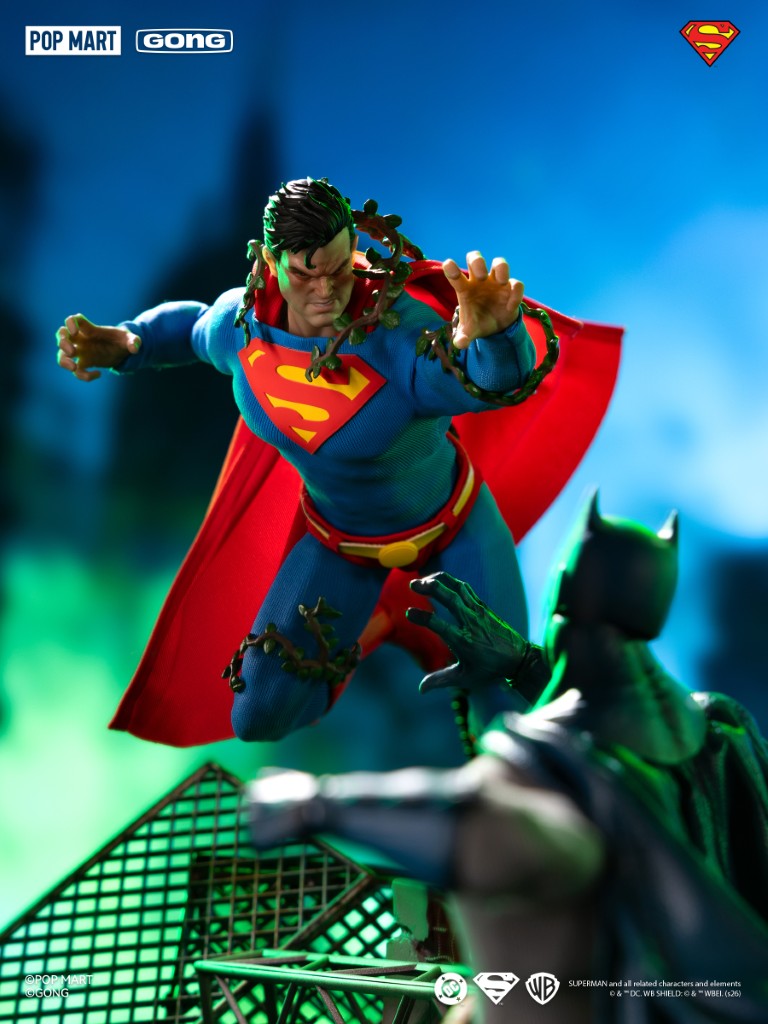 GONG Superman Hush Action Figure
